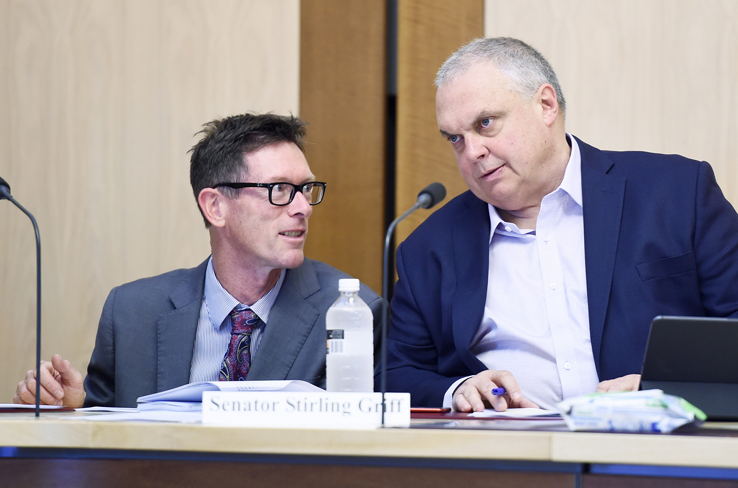  Committee Secretary Patrick Hodder and Senator Sterling Griff at a hearing of the Select Committee on Tobacco Harm Reduction, Parliament House, Canberra, 13 November 2020. DPS Auspic.