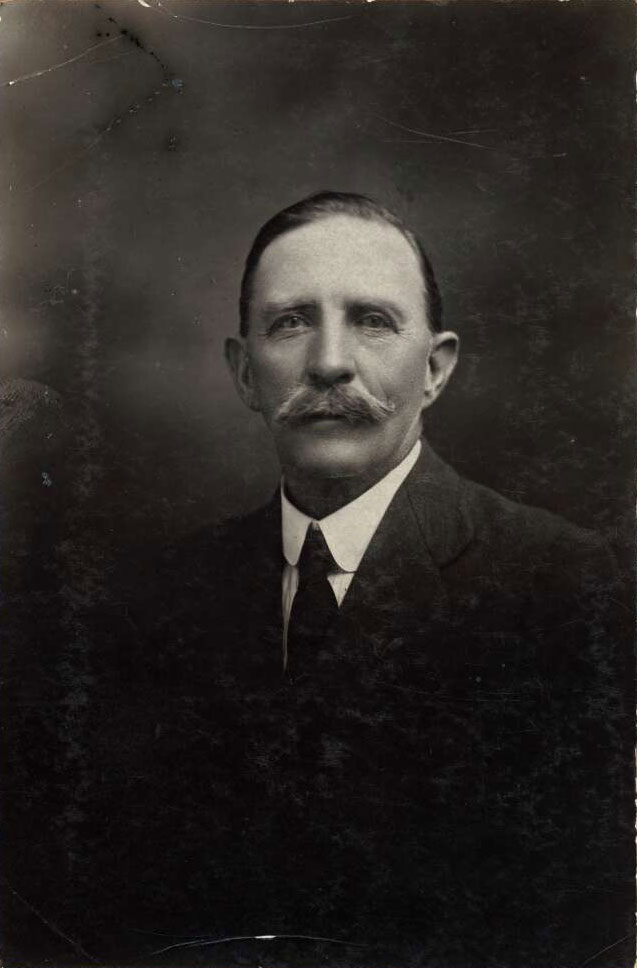 National Library of Australia,<br />
nla.obj-136728052