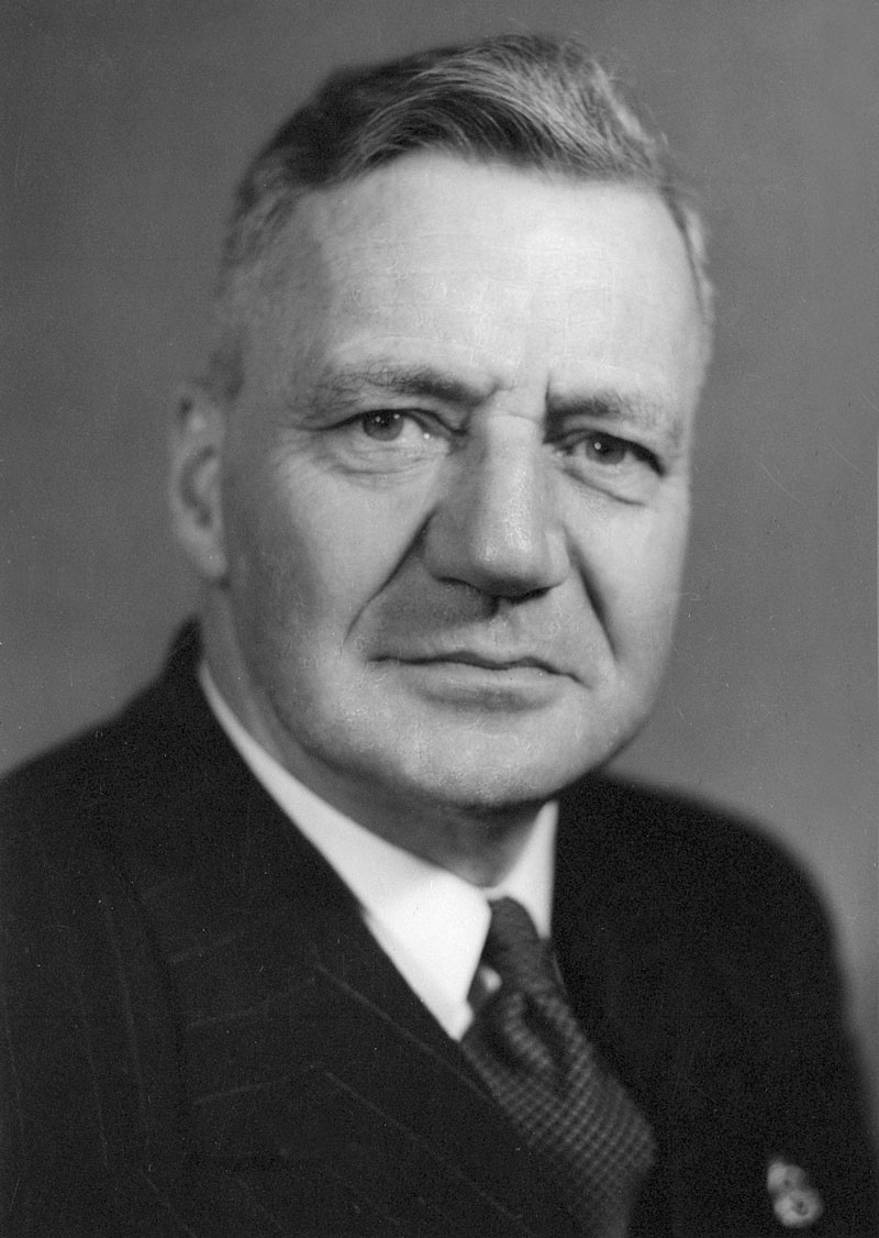 John Archibald McCallum, Liberal senator, NSW, June 1950, National Library of Australia, nla.obj-136818040