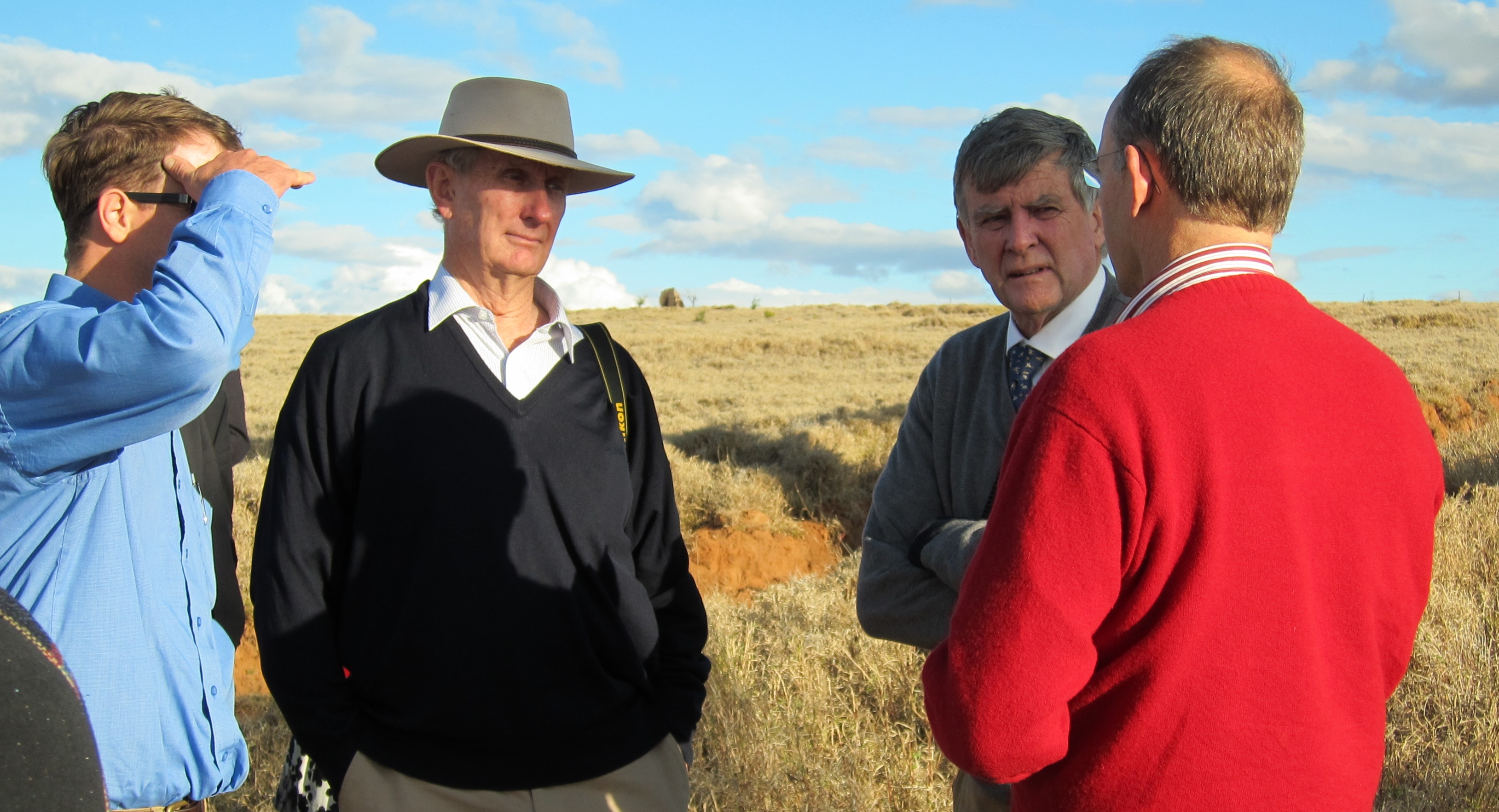 \x3cp\x3eCommittee Chair Senator Bill Heffernan consulting stakeholders, 18 November 2011.\x3c/p\x3e