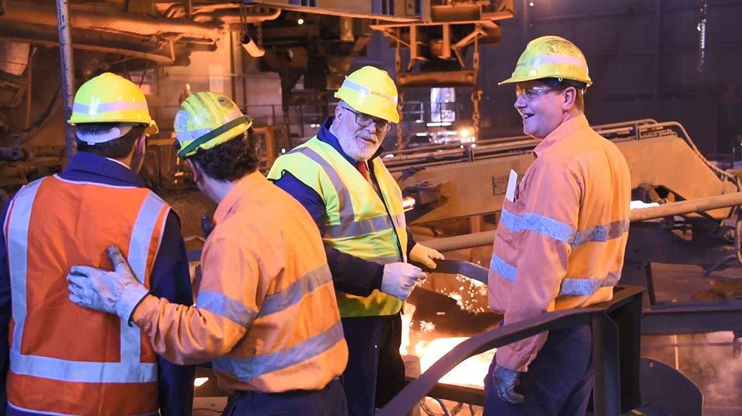 \x3cp\x3eCommittee members Senators Kim Carr and Nick Xenophon observing the operations of the steelworks, 5 April 2016. Video still courtesy of GFG Alliance.\x3c/p\x3e
