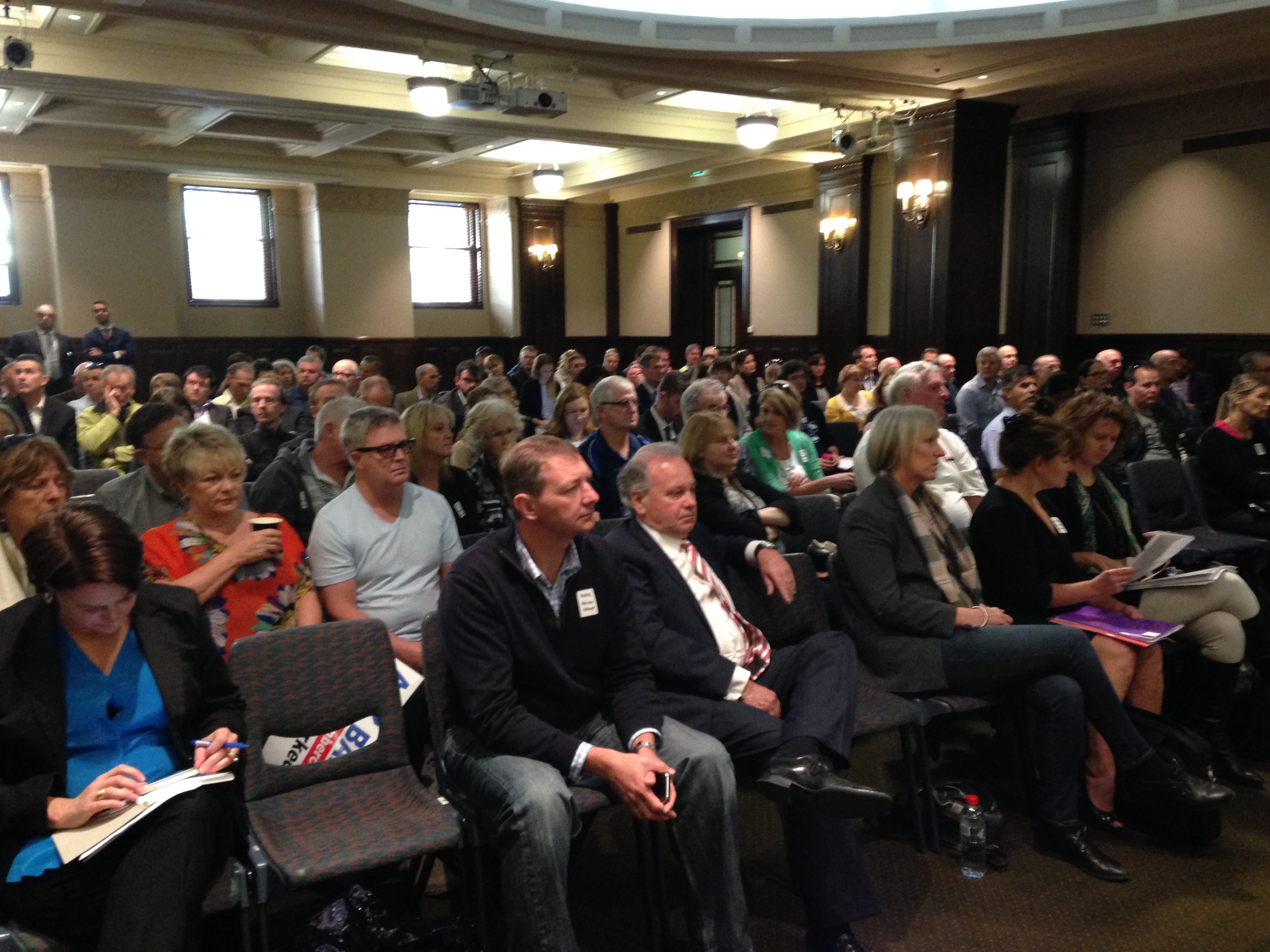 \x3cp\x3eEconomics References Committee hearing at Melbourne Town Hall, 12 November 2014. Many investors who had sustained substantial losses due to failed agribusiness managed investment schemes attended to hear evidence from other investors affected by the collapse of the schemes.\x3c/p\x3e