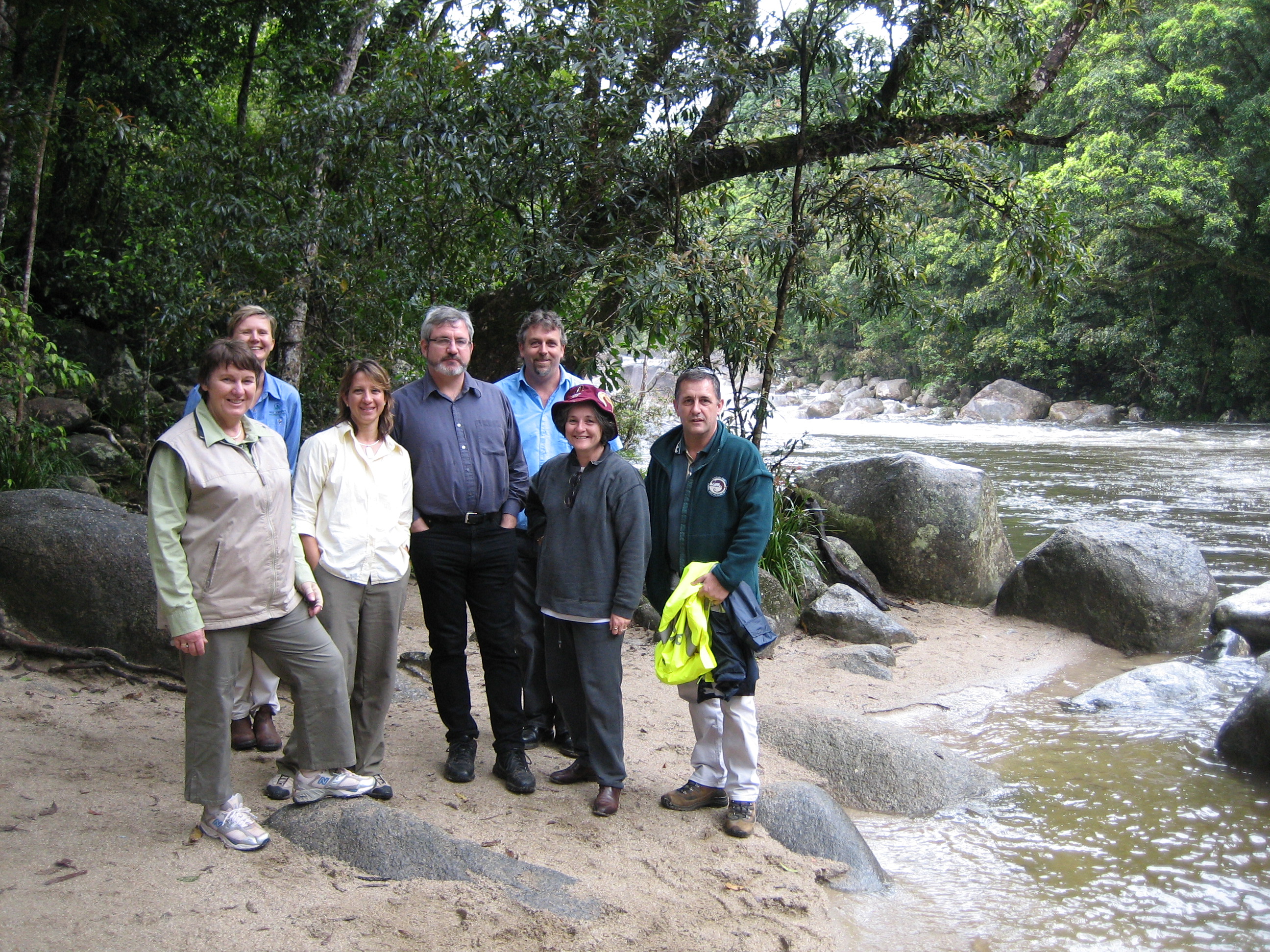 \x3cp\x3eCommittee visit to Mossman Gorge, 29 June 2006. \x3c/p\x3e