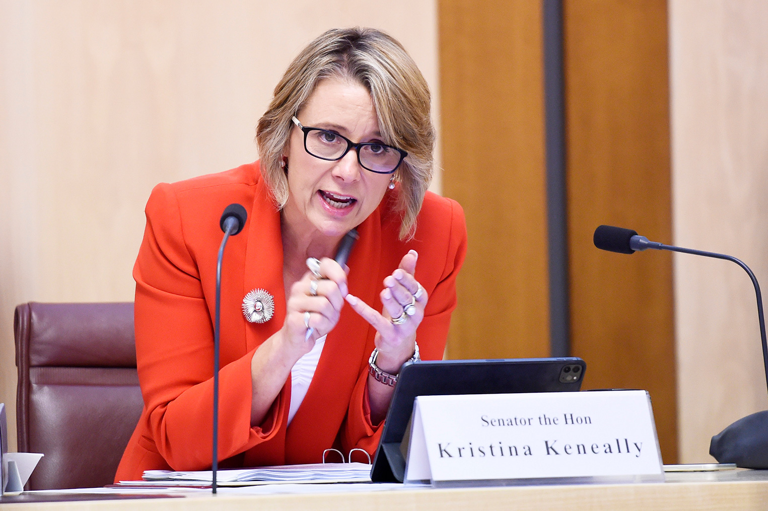 Senator Kristina Keneally during a hearing of the Select Committee on COVID-19 at Parliament House, 26 November 2020. DPS Auspic.